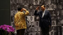 Ketua Umum Partai Gerindra Prabowo Subianto menghadiri acara perayaan ulang tahun Menko Marves Luhut Binsar Pandjaitan. (Dok. Tim Media Prabowo) 
