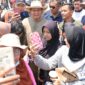Ketua Umum Partai Gerindra Prabowo Subianto saat bersama Masyarakat. (Facbook.com/@Prabowo Subianto)

