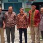 Ketum PWI DIY Hendry Ch. Bangun langsung meninjau lokasi yang akan dibangun Grha Pers Pancasila di Jalan Gambiran 45 Yogyakarta. (Dok. PWI)

